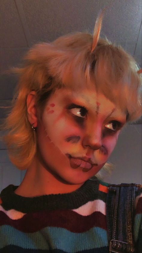 Moth Makeup, Inspired Makeup, Halloween Makeup, Makeup Inspiration, Moth, Face Paint, Carnival Face Paint, Eyeliner, Makeup Looks