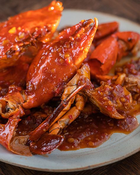 Chilli Mud Crab Crab Recipes Healthy, Chilli Crab Recipe, Mud Crab, Chilli Crab, Quick Recipe Videos, Crab Recipe, Marion Grasby, Marion's Kitchen, Crab Dishes