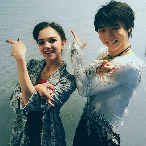 Sailor Moon Pose, Skater Boi, Javier Fernandez, Evgenia Medvedeva, Russian Figure Skater, Figure Skaters, Ice Skate, Ice Skaters, Olympic Champion