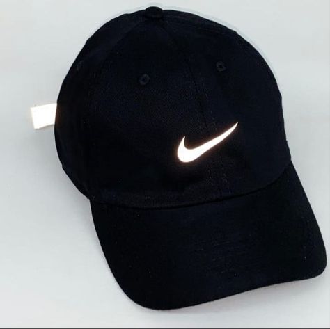 Bone Da Nike, Bone Nike, Boys Accessories, Dad Hat, Everyday Essentials Products, Bones, Baseball Hats, Nike, Hats