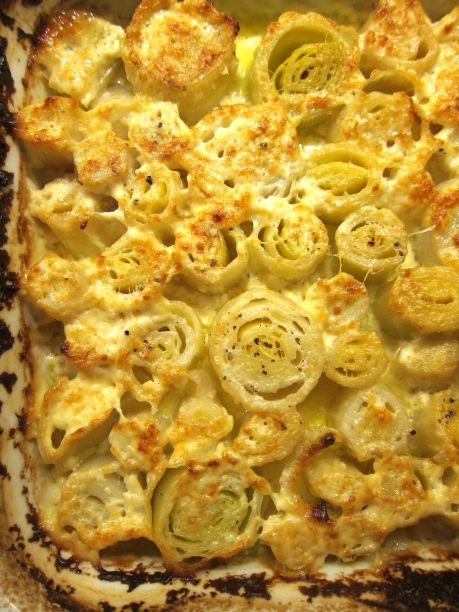 Porri al Forno Leeks Baked in Cream Made 5/17/16 served with the Very Best Fish Recipe Ever Veggie Mains, Leek Recipes, Creamed Leeks, Keto Side, Special Friends, Thanksgiving Side, Veggie Side Dishes, Seitan, Vegetable Sides