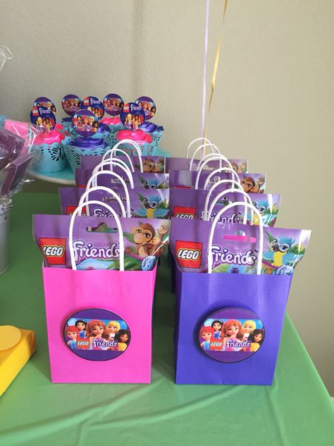 Lego Friends Birthday Party Princess Lego Birthday Party, Lego Friends Birthday Party Ideas, Lego Birthday Party Girl, Lego Friends Birthday Cake, Girl Lego Birthday Party, Lego Friends Cake, Lego Friends Birthday Party, Lego Movie Birthday, Lego Friends Birthday