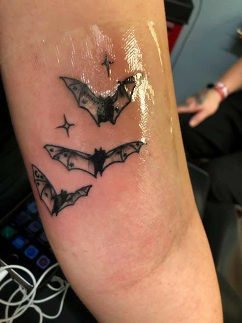 Bat Stick And Poke, Bat Outline Tattoo, Metalhead Tattoo Ideas, Bat Outline, Bat Tattoos, Tattoos Inspo, Bat Tattoo, Taurus Tattoos, Stick N Poke