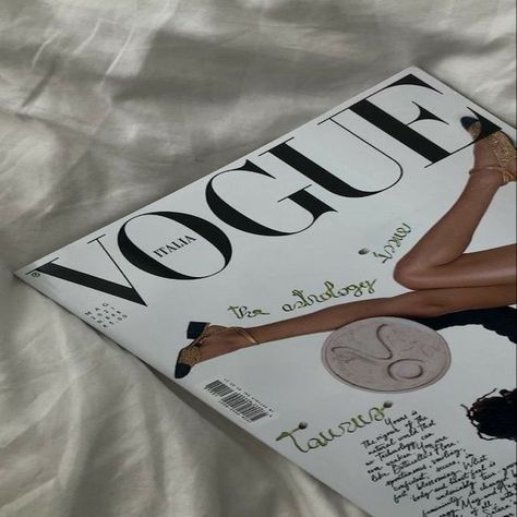 Vogue Magazine Aesthetic, Magazine Aesthetic, Fashion Journalism, Vogue Covers, Future Career, Fashion Marketing, Vogue Magazine, A Magazine, Carrie Bradshaw