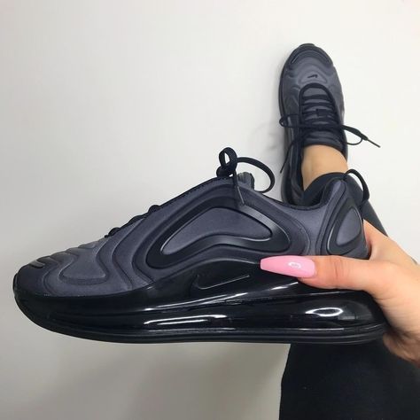 The new 2019 Nike Air Max 720 Shoes in a triple black colour version. Girl with pink long fingernail displays the new Nike 720 sneakers with a close up shot. #nike #720 Nike Air Max 720 Women, Nike Shoes Outfits, Air Max 720, Balenciaga Sneakers, Air Jordan Retro, Air Jordans Retro, Trendy Sneakers, Sneaker Head, Air Max Sneakers