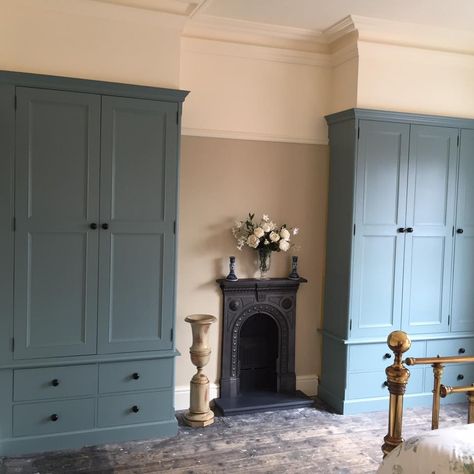 Built In Wardrobe Ideas Alcove, Alcove Wardrobe, Fitted Wardrobes Bedroom, Alcove Cupboards, Oval Room Blue, Bedroom Built In Wardrobe, Falmouth Cornwall, Painted Wardrobe, Ceramic Cabinet