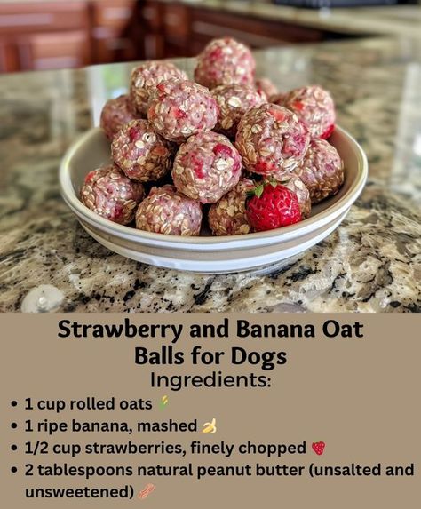 Banana Oat Balls, Dog Ice Cream Recipe, Oat Balls, Dog Cookie Recipes, Foods Dogs Can Eat, Strawberry And Banana, Homemade Pet Treats, Pet Treats Recipes, Easy Dog Treat Recipes