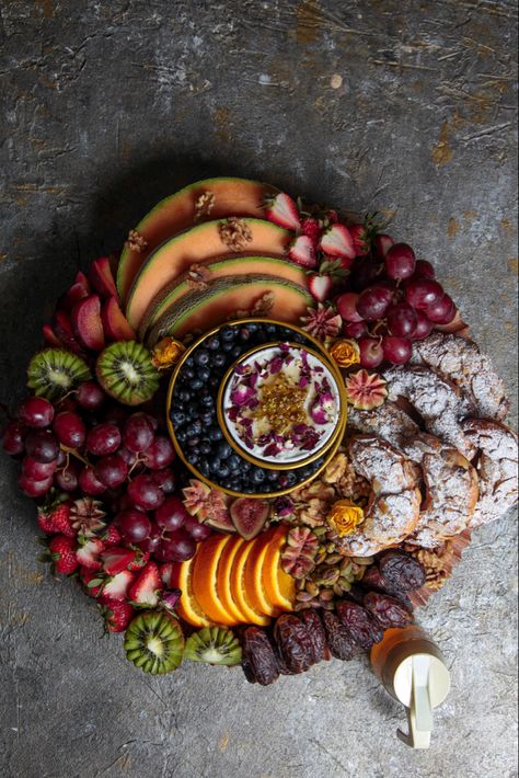 Sweet Fall Charcuterie Board, Ramadan Charcuterie Board, Eid Charcuterie Board, Charcuterie Sweets Board Ideas, Fall Dessert Charcuterie Board Ideas, Edible Dirt, Fall Charcuterie, Fall Dinner Party, Charcuterie Inspiration