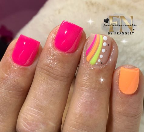 Neon Dipped Nails, End Of School Nail Ideas, Orange Nail Designs Spring, Cute Neon Nail Ideas, Bright Summer Gel Nails, Neon Nail Ideas Summer, Bright Summer Nails Designs, Neon Acrylic Nails, Short Gel Nails