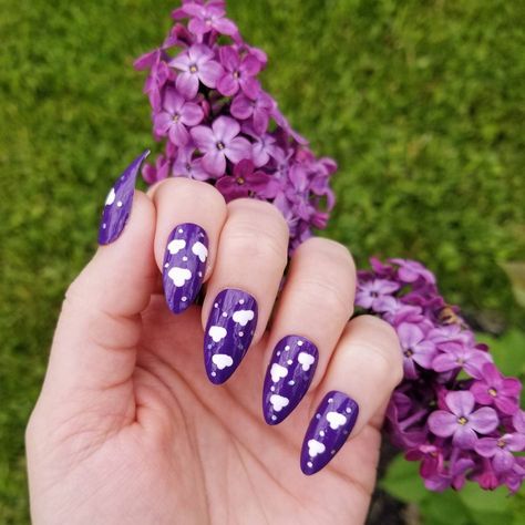 These dreamy purple cloud press on nails feature holographic glitter accents ☁️💜 They are easy to apply with either nail glue or adhesive tabs (not included). Your purchase includes a gift box, a file and an orange stick. Gift box size may vary. Please allow for minor imperfections, and color variations due to the lighting. Each nail is individually hand painted. You are purchasing a one-of-a-kind item!  **Approximate nail sizes (the number of each nail is listed on the underside): Nail 0: leng Purple Cloud Nails, Light Purple Nail Polish, Cloud Nails, Purple Nail Art Designs, Light Purple Nails, Hand Painted Nails, Purple Glitter Nails, Nails Hand Painted, Purple Nail Art