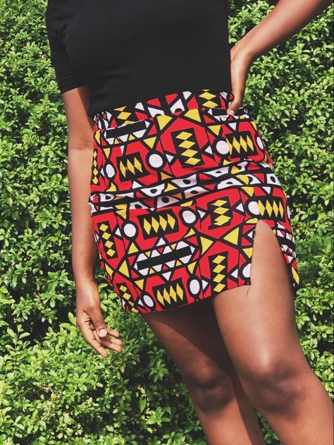 Short Chitenge Skirts, Ankara Mini Skirt Styles, Ankara Mini Skirt, Chitenge Outfits, African Gowns, Ankara Skirts, Short Skirts Outfits, Mini Skirt Style, Ankara Dress Styles