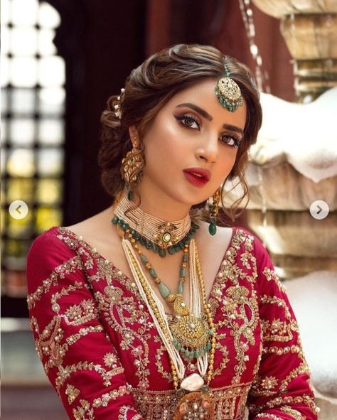 Hindu Hairstyles, Pakistani Bridal Makeup Hairstyles, Saboor Ali, Indian Bride Makeup, Pakistani Bridal Makeup, Red Bridal Dress, Hairstyle Wedding, Bridal Hairdo, Indian Bride Outfits