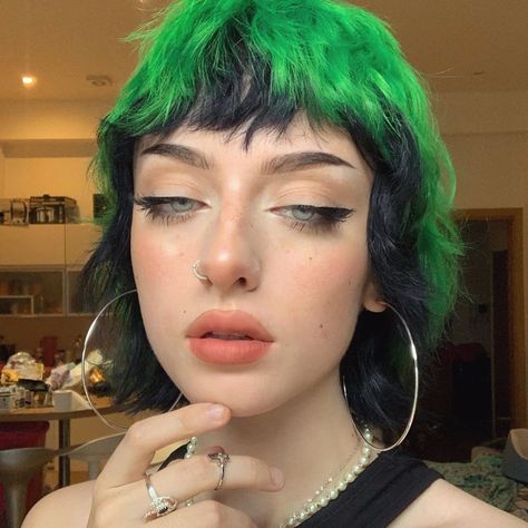 Eve 🍑 on Instagram: “New hair (again🙄)” Black Hair Locs, Eve Frsr, Black And Green Hair, Alt Hair, Neon Green Hair, Two Color Hair, E Girl Makeup, Hair Locs, Alternative Makeup