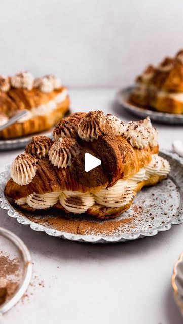 Flavored Croissant, Tiramisu Croissant, Kinds Of Desserts, London Uk, The Recipe, Sweet Recipes, Baking Recipes, Train, London