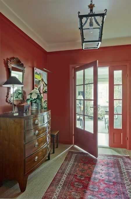 Hallway walls and door in Blazer Estate Eggshell and Modern Emulsion. Farrow Bal, Ideas Terraza, Pine Kitchen, Country Dining Rooms, Farrow And Ball Paint, Farrow And Ball, Colour Blocking, Exterior Wood, Diy Furniture Projects