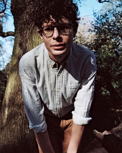 Simon Amstell’s Instagram profile post: “hello. how are you? this is a photograph by @harryecarr. what are you thoughts on it? it appears as part of a interview with @viceuk which…” Simon Amstell, Men's Style, Stitch Fix, Interview, Instagram Profile, Street Style, I Want, Photographer, On Instagram