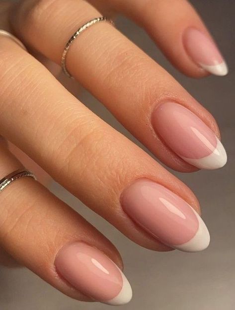 Short Nail Designs Minimal Natural, Cheesecake Tacos, Gel French Tips, Short French Nails, White Tip Nails, Aesthetic Nail, Short Almond Nails, Amazing Nails, Minimal Nails