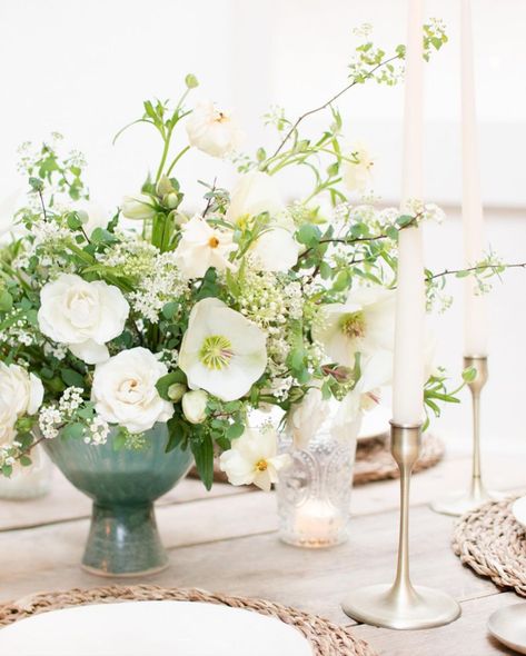 PHILIPPA CRADDOCK on Instagram: “I love celebratory tables full of flowers, I also love minimalist tables with refined arrangements, where the elegance comes as much from…” Philippa Craddock, Minimalist Tables, Wedding Flowers, I Love, Table Decorations, Flowers, On Instagram, White, Instagram