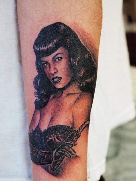 Bettie Page Lindsey Joplin at Ageless Art Tattoo in Clarksville IN Bettie Page Tattoo, Pinup Tattoos, Page Tattoo, Zombie Tattoos, 3 Tattoo, Pin Up Tattoos, R Tattoo, Awesome Tattoos, 3d Tattoos