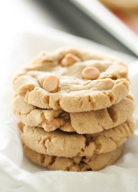 Copycat Disneyland Peanut Butter Cookies Recipe Magical Childhood, Healthy Peanut Butter Cookies, Best Peanut Butter Cookies, Classic Peanut Butter Cookies, Easy Peanut Butter Cookies, Simple Pantry, Chewy Peanut Butter Cookies, Six Sisters Stuff, Peanut Butter Oatmeal Cookies