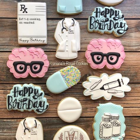 Brain Cookies Decorated, Psychology Themed Party, Psychology Graduation Party, Brain Cookies, Decorator Cookies, Nurse Graduation Party Decorations, Grad Cookies, Appreciation Cookies, Medical Cookies