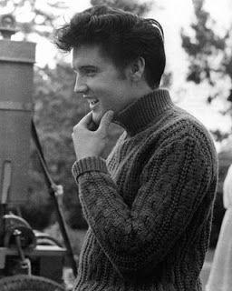 Elvis Presley vintage sweater Elvis Pictures, Young Elvis, Jailhouse Rock, Elvis Presley Pictures, Elvis And Priscilla, Sean Penn, Elvis Movies, I Love Cinema, Elvis Presley Photos