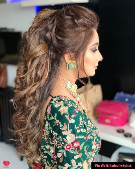 Sangeet Hairstyle Ideas For Brides & Wedding Guests - Wedbook Punjabi Hairstyles, Half Pony Hairstyles, Pony Hairstyle, Messy Ponytail Hairstyles, Reception Hairstyles, Lehenga Hairstyles, Easy Party Hairstyles, Hair Style On Saree, Stylish Ponytail