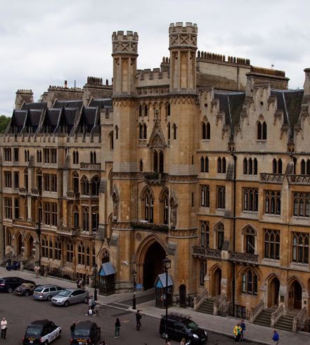 London England :: Westminster School √  https://en.wikipedia.org/wiki/Westminster_School http://www.westminster.org.uk/ Kings College London Aesthetic, London Council Estate Aesthetic, King's College London Aesthetic, Westminster School London, Westminster School, Westminster Cathedral, London In 1800s, School Aesthetic, Private School