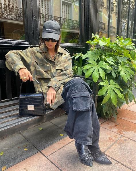 Laura Eguizabal on Instagram: "💭" Laura Eguizabal, Autumn 2024, Spring And Fall, Military Jacket, Outfit Inspo, On Instagram, Quick Saves, Clothes, Instagram