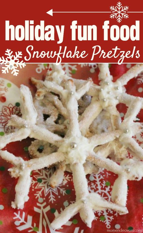 Holiday Fun Food Idea - Snowflake pretzels via momendeavors.com Snowflake Pretzels, Christmas Pretzel Treats, Stick Pretzels, Christmas Pretzel, Christmas Pretzels, Pretzel Treats, Treats Christmas, Candy Ideas, Salty Treats