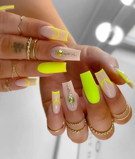 Neon Yellow Nails, Ombre Acrylic Nails, Dope Nail Designs, Acrylic Nails Coffin Pink, Long Square Acrylic Nails, Sparkle Nails, Neon Nails, Yellow Nails, Luxury Nails