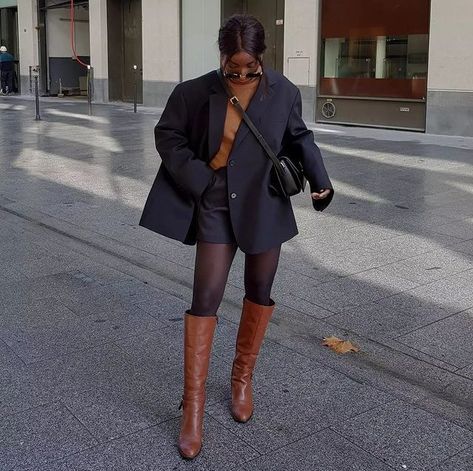 21 Stylish Ways to Slay in Knee High Boots – May the Ray Cognac Boots Outfit Knee Highs, Cognac Cowboy Boots Outfit, Brown Over The Knee Boots Outfit, Brown Over The Knee Boot Outfit, Cognac Boots Outfit, Brown Knee High Boots Outfit, Knee Boots Outfit Winter, High Boots Outfit Winter, Skirts And Boots