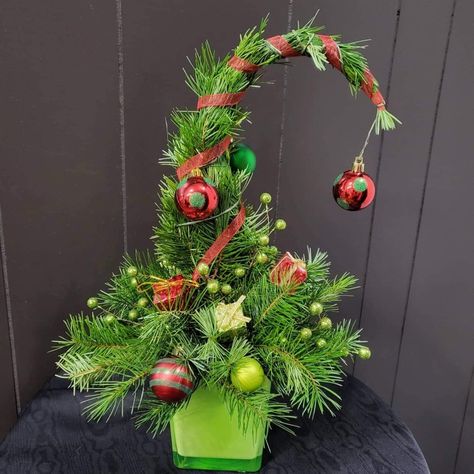 Grinch Trees, Christmas Floral Arrangements, Christmas Arrangements, Floral Ideas, Grinch Christmas, All Holidays, Christmas Floral, Flower Arrangement, Grinch