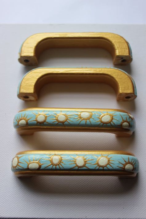 D Handles for Upcycling Furniture, Cabinet Pulls, Painted Handles, Gold, Cream and Turquoise. 50's Inspired, Luxury Painted Decor, Mint Gold - Etsy Australia Turquoise Cabinets, Hardware Ideas, Drawers Kitchen, Awesome Furniture, Upcycle Furniture, Painting Oak Cabinets, Painted Decor, Upcycling Furniture, Turquoise Kitchen