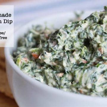 How to Make Homemade Spinach Dip - Gluten-Free Baking Homemade Spinach Dip, Healthy Spinach Dip, Recipes For Game Day, Super Easy Appetizers, Spinach Dip Recipe, Classic Appetizers, Healthy Dips, Spinach Dip, Healthy Family Meals