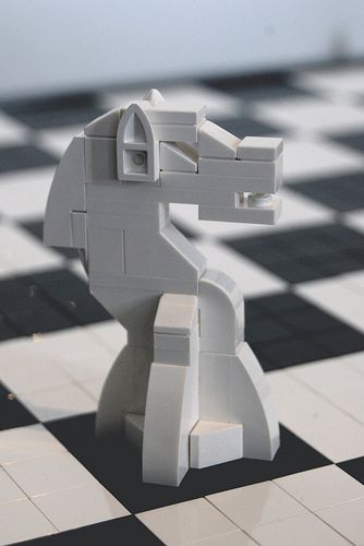 Lego Chess White Knight | Flickr - Photo Sharing! Lego Chess Set Diy, Lego Chess, Lego Knights, Chess Boards, Lego Sculptures, Micro Lego, Lego Table, Lego Custom Minifigures, White Knight