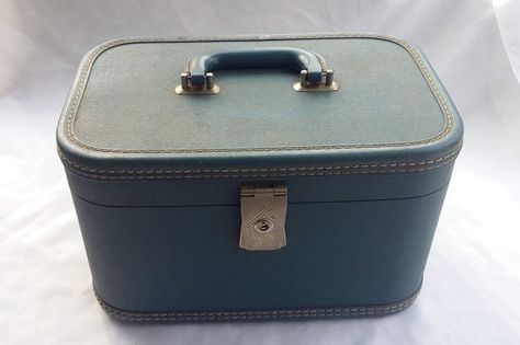 Vintage Blue Train Case Travel Make Up by TymelessTrinkets on Etsy Vintage Train Case, Hard Suitcase, Sewing Case, Small Suitcase, Vinyl Exterior, Blue Train, Overnight Travel Bag, White Liners, Vintage Luggage