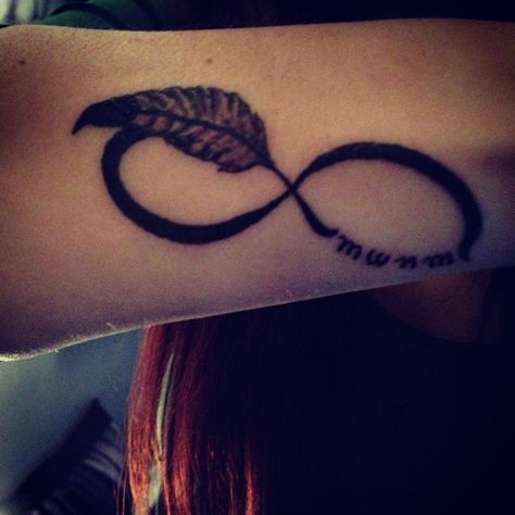 Dedicated to the most important people in the world. Mom, dad, brother & sister Brother Sister Tattoos, Tattoos Best Friend, Tattoos Disney, Science Tattoos, Brother Sister Tattoo, Hp Tattoo, Harry Potter Tattoos, Friendship Tattoos, Shoulder Tattoos For Women