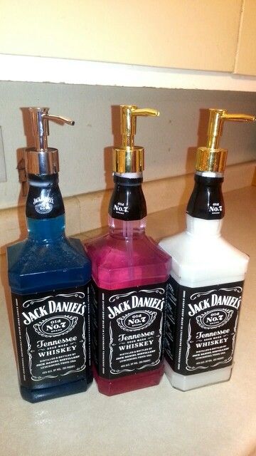 Homemade Jack Daniels Soap Dispenser made by Cait Dolata Cayman Jack, Jack Daniels Soap Dispenser, Jack Daniels Gifts, Diy Sunflower, Jack Daniels No 7, Bottles Diy, Tennessee Whiskey, Jack Daniel, Gold Pumps