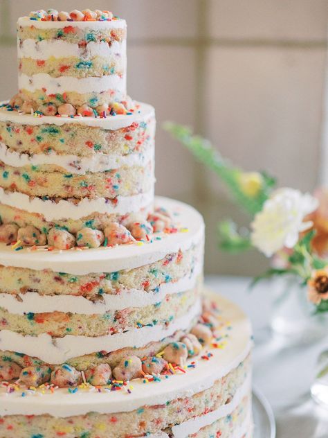 Funfetti Wedding Cake, Wedding Cake Funfetti, Soft Summer Color Palette, Dahlia Bouquet, Beautiful Wedding Cake, Soft Summer Colors, Wedding Sparrow, Sprinkle Cake, Gorgeous Wedding Cake