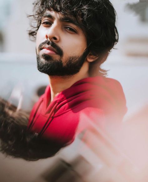 Gv Prakash Hd Images, Samantha Songs, Tamil Home, Secrets To Tell, Gv Prakash, G V Prakash Kumar, Standing Pose, Beautiful Beach Pictures, Whatsapp Profile Picture