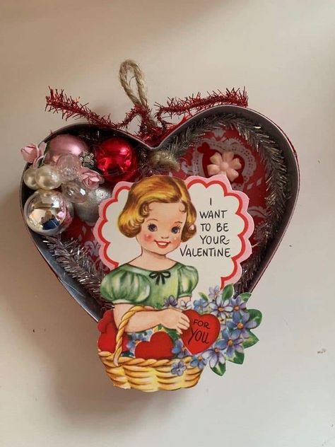 Valentine Ornaments, Valentine Craft Decorations, Vintage Valentine Crafts, Valentines Vintage, Vintage Valentines Decorations, Vintage Valentine Art, Diy Valentine's Day Decorations, Valentines Inspiration, Valentines Crafts