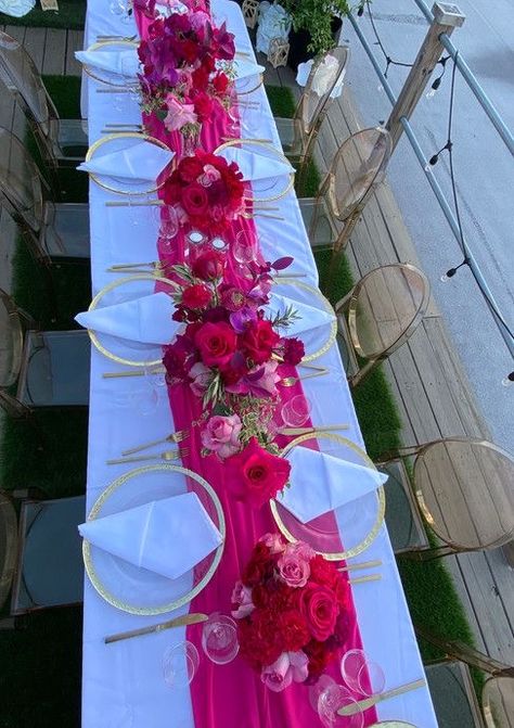 Pink Tablescape, Home Backyard, Home Decor Cozy, Dinner Party Decorations, Tafel Decor, Birthday Dinner Party, Galentines Party, Pink Birthday Party, Birthday Party Theme Decorations