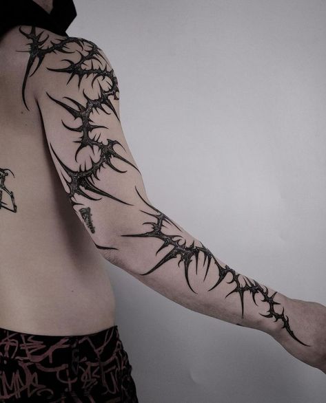 Dark Tattoo Ideas, Rip Tattoos For Mom, Gotik Tattoo, Dark Feminine Tattoos, Thorn Tattoo, Feminine Skull Tattoos, Emo Tattoos, Shadow Tattoo, Feminine Tattoo Sleeves