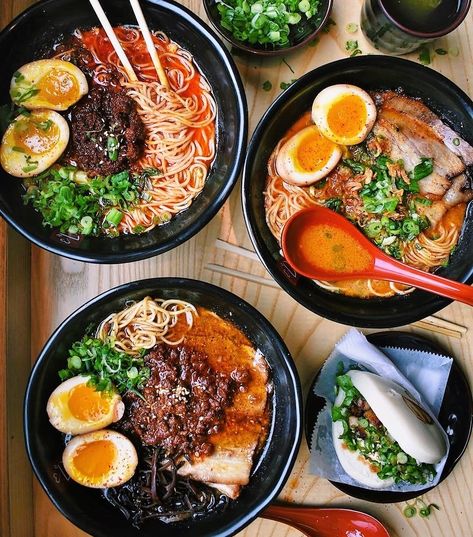 Noodles Asian, Asian Dinner, Healthy Noodles, Soup Ramen, Food Japanese, Food Goals, Food Obsession, Cafe Food, Asian Food