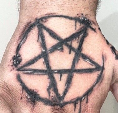 Pentagram Tattoo Wicca, Pentagram Tattoo Design, Pentagram Tattoo, Tattoo Espalda, Doctor Tattoo, Dark Artwork, Dope Tattoos, Chest Tattoo, Tattoo Inspo