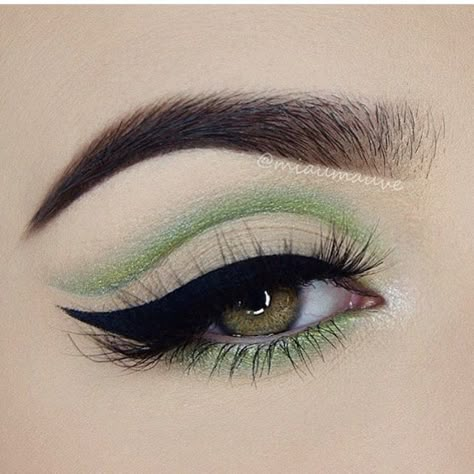 Makeup Verde, Makeup Ideas Step By Step, Smokey Eyes Tutorial, Eyelash Lift And Tint, Make Up Designs, Tutorial Eyeshadow, Smokey Eyeliner, Dramatic Eye Makeup, Smokey Eye Tutorial