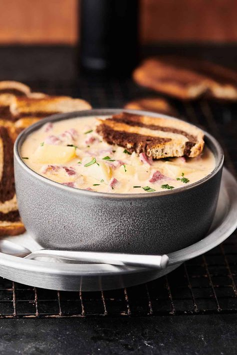 Easy Reuben Soup Recipe - with Sauerkraut, Corned Beef, and Rye Toast! Reuben Soup Recipe, Reuben Soup, Corned Beef Soup, Corned Beef Recipes Crock Pot, Flour Chicken, Rye Toast, Grub Hub, Sauerkraut Soup, Pub Grub