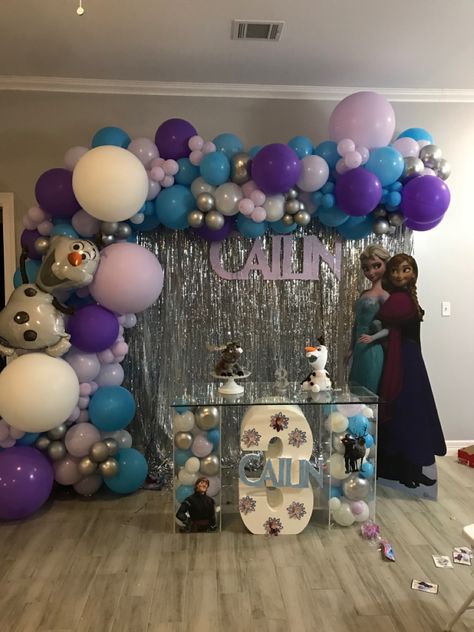 Happy Birthday Princess Cake, Frozen Theme Party Decorations, Frozen Birthday Party Favors, Frozen Birthday Decorations, Frozen Birthday Party Decorations, Happy Birthday Princess, Disney Frozen Birthday Party, Elsa Birthday, Princess Theme Birthday Party