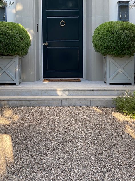 Hamptons Front Garden, Front Door Landscaping, Driveway Entrance Landscaping, Traditional Front Doors, Number Ideas, Driveway Entrance, Front Garden Landscape, Driveway Landscaping, Front Gate